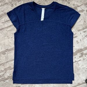 NWOT Oiselle Lux Short Sleeve, Size 8